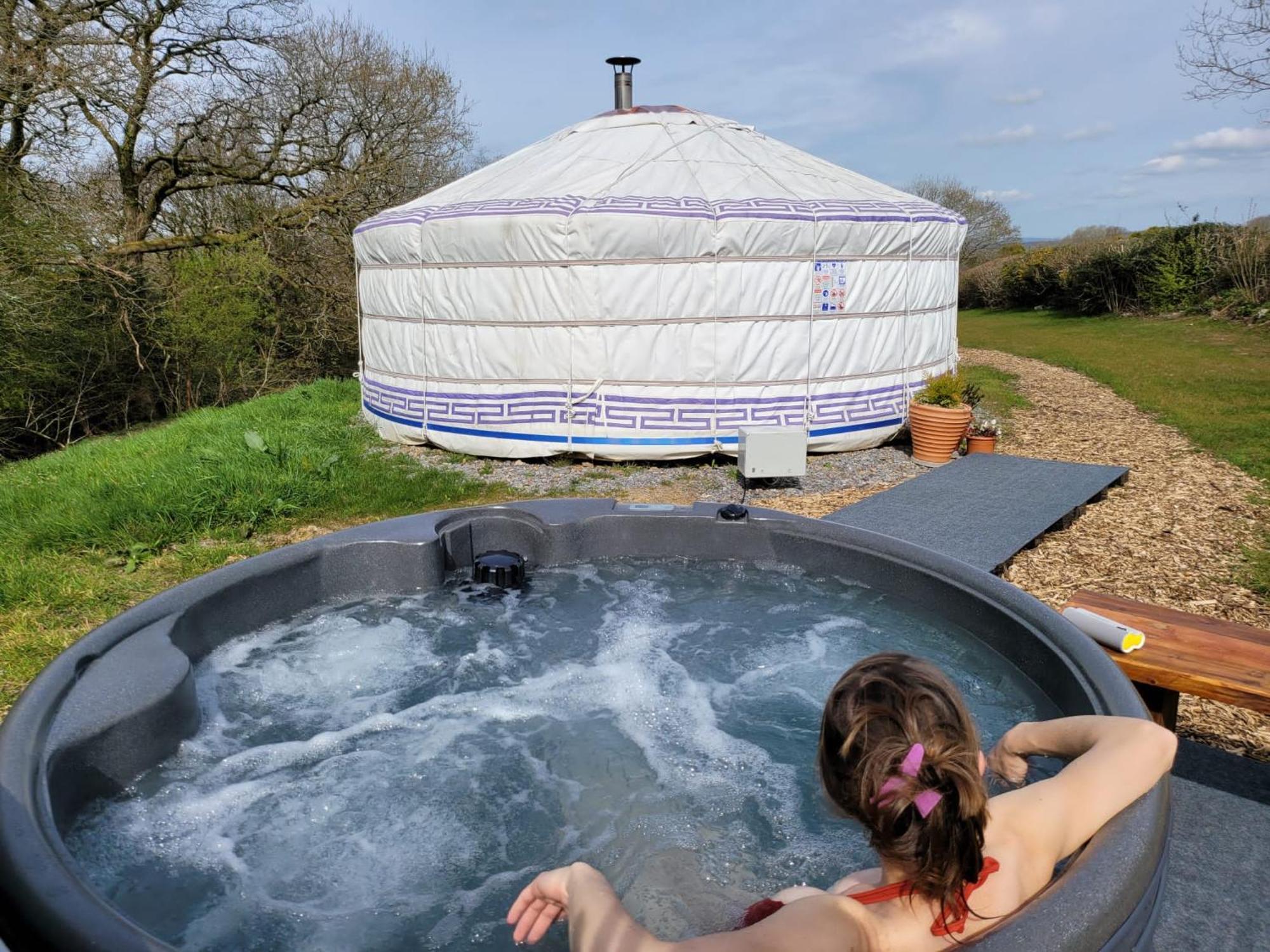 Отель Gilfach Gower Farm Luxury Yurt With Hot Tub Амманфорд Экстерьер фото