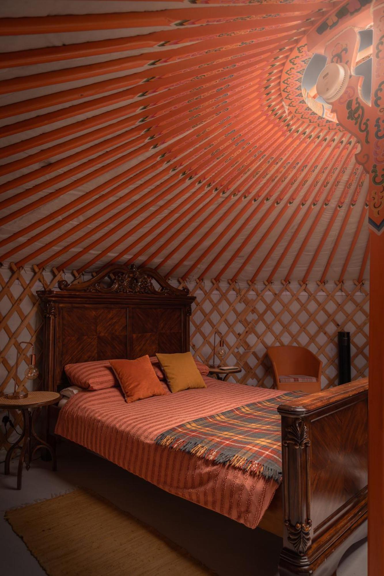 Отель Gilfach Gower Farm Luxury Yurt With Hot Tub Амманфорд Экстерьер фото