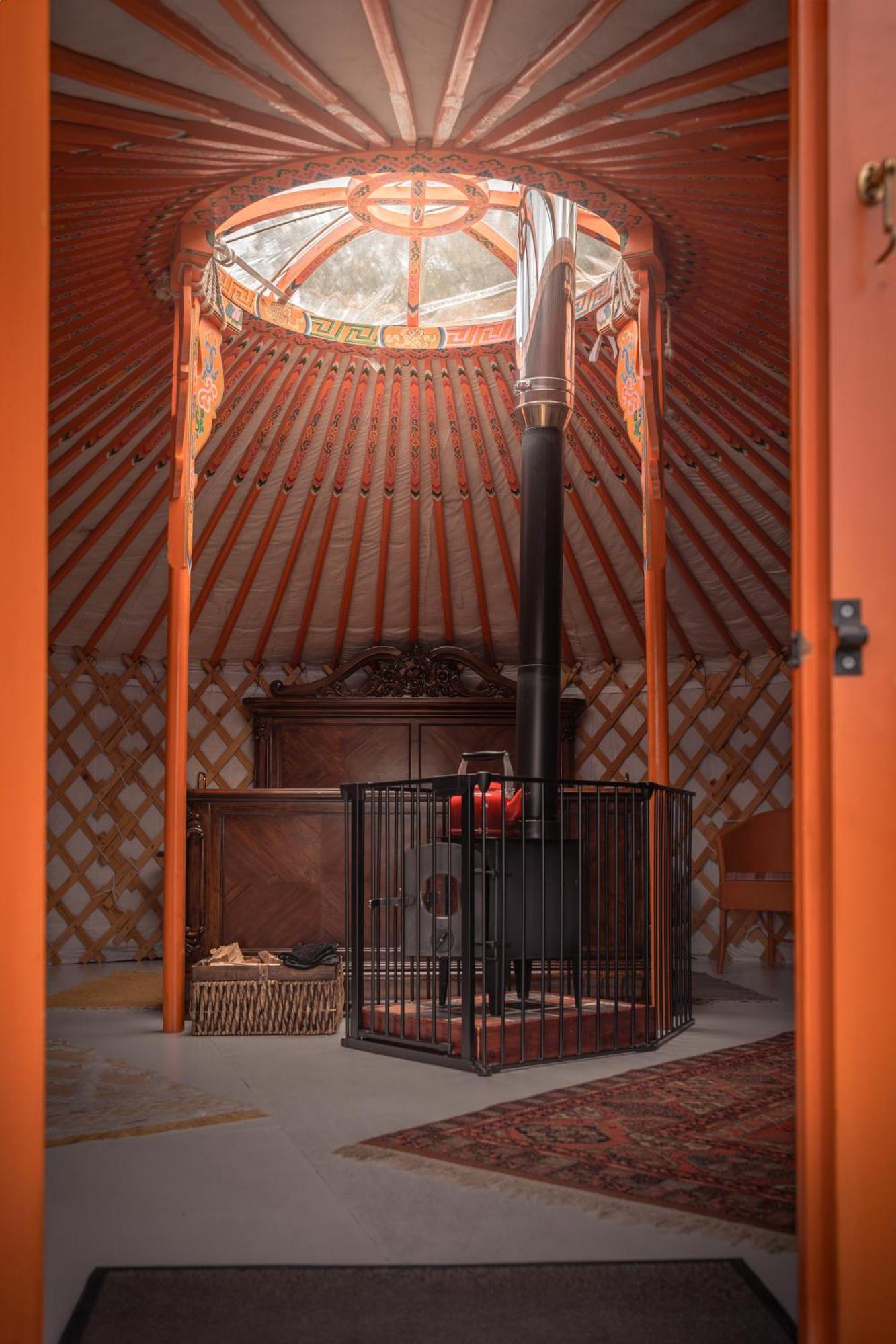 Отель Gilfach Gower Farm Luxury Yurt With Hot Tub Амманфорд Экстерьер фото